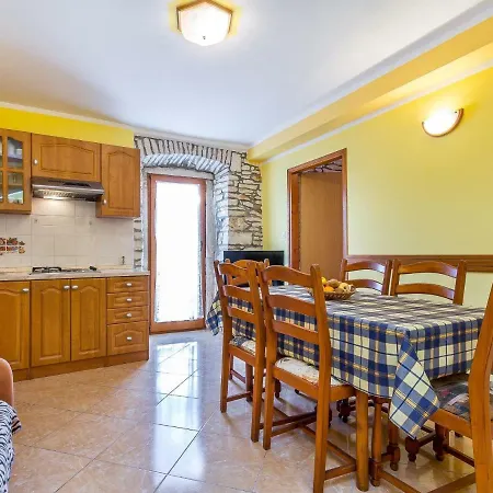 Apartament Cin *